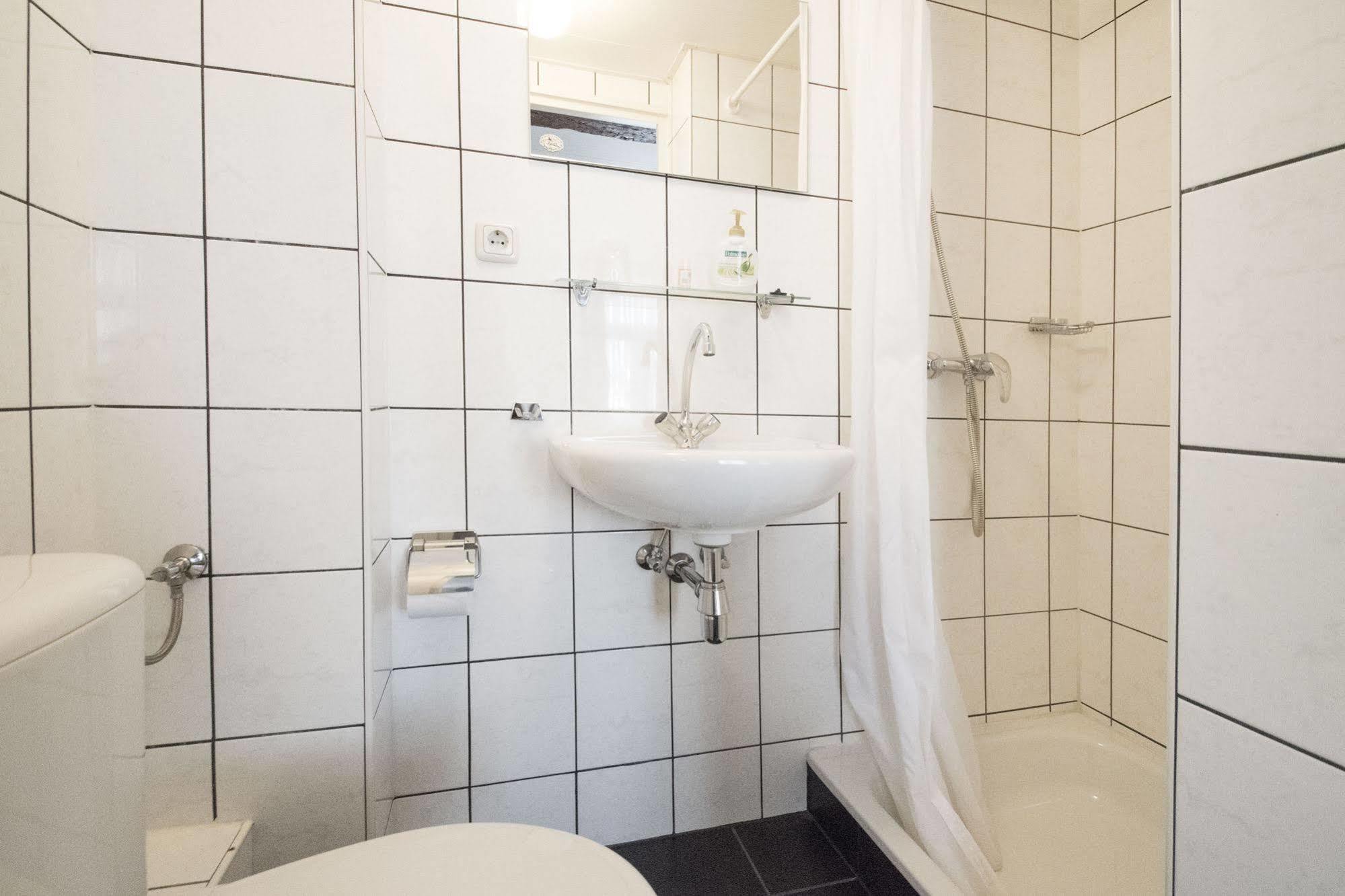 Hotel En Grand Cafe De Pauw Рурмонд Екстер'єр фото